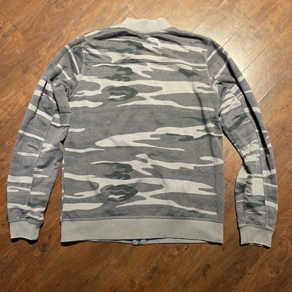 Z Supply Camo Zip Up Sweater - Picture 4 of 4